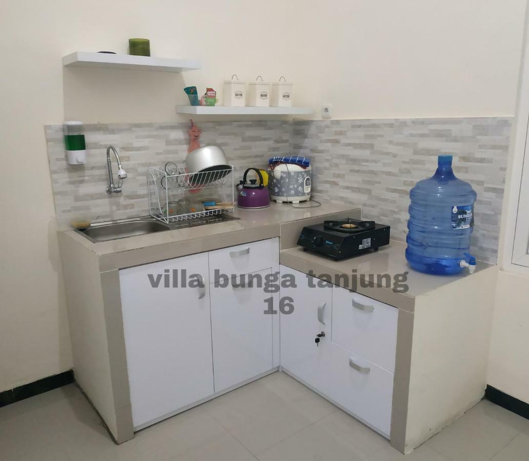 Villa Syariah Bunga Tanjung 16 Batu  Exterior photo